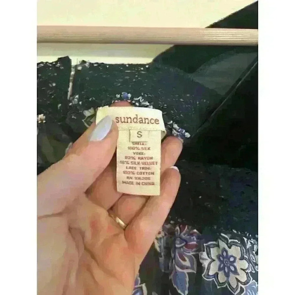 Sundance Velvet Floral 100% Silk Peasant Blouse Women's Size Small Boho - Picture 7 of 7